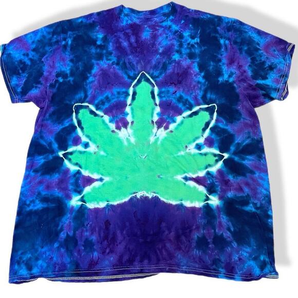 handmade tie dyed unisex tshirt 3XL pot leaf galaxy sky - Picture 1 of 8